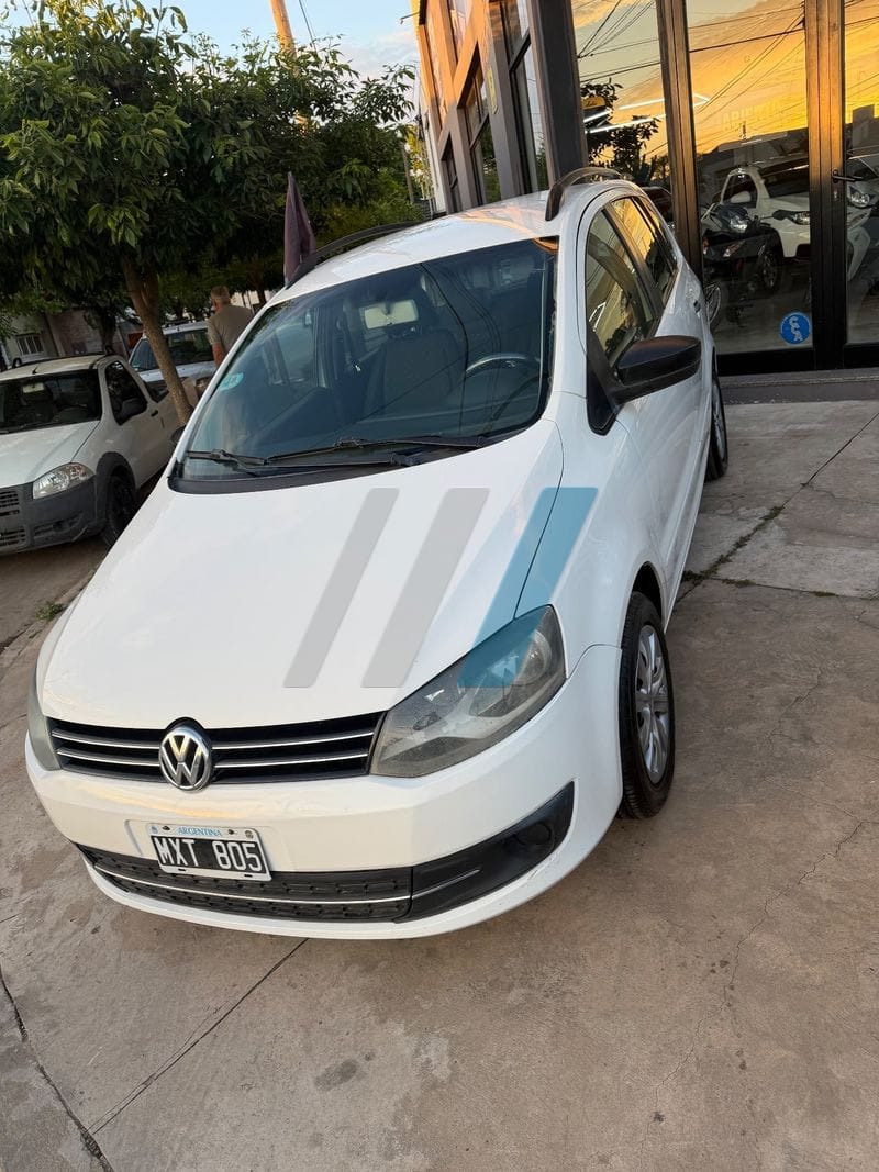 VOLKSWAGEN SURAN CONFORTLINE 1.6 C/GNC